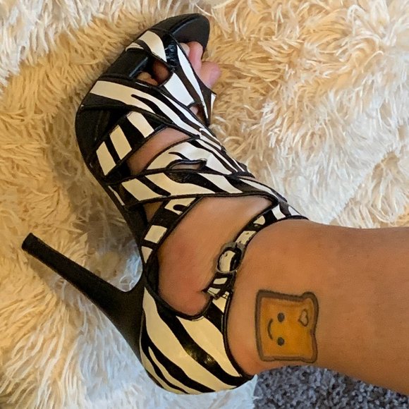 Take a Walk on the Wild Side Zebra Stilletos - Picture 6 of 8